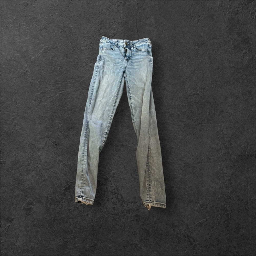 American Eagle Next Level Stretch Short Jeans. Size 4
